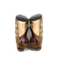 Gucci Decollete GG Beige