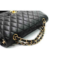 Chanel 11.12 Media Pelle Nera