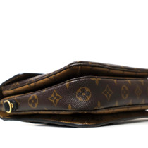Louis Vuitton Metis Reverse Monogram