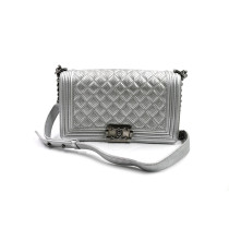 Chanel Boy Pelle Argento