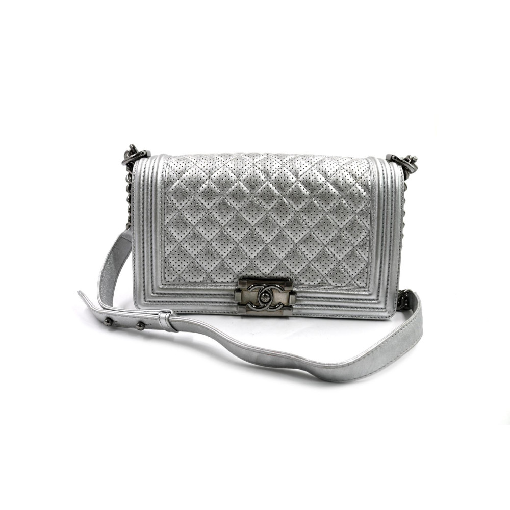 Chanel Boy Pelle Argento