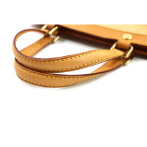 Louis Vuitton Brea MM Vernis Beige