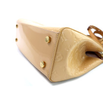 Louis Vuitton Brea MM Vernis Beige
