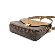 Louis Vuitton Metis Reverse Monogram
