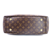 Louis Vuitton Pallas Monogram