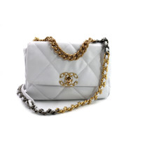 Chanel 19 Pelle Bianca