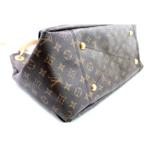 Louis Vuitton Artsy Monogram