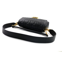 Fendi Baguette Pelle Nera