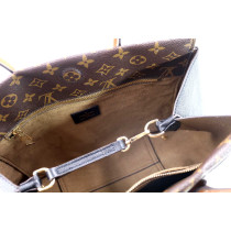 Louis Vuitton Tote W PM Monogram e Pelle