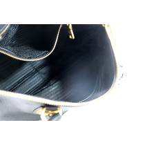 Prada Shopping Pelle Nera