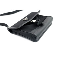 Prada Schultertasche Segeltuch Schwarz