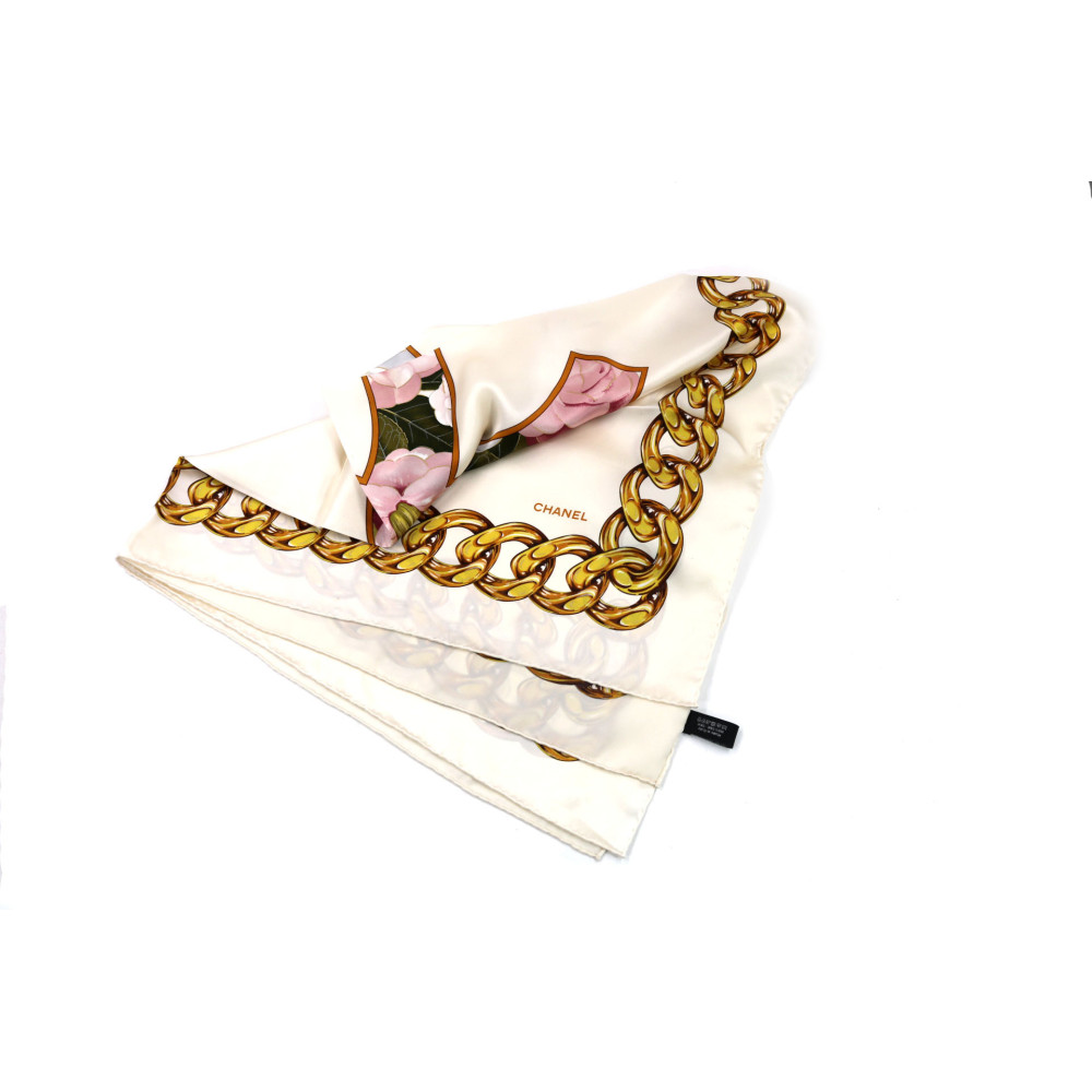 Chanel Foulard Carrè Butter Ketten Seide Butter
