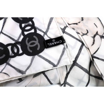 Chanel Carré Halstuch Butterfarbene Kamelien Seide Butter