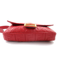 Rote Fendi Baguette