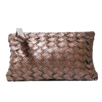 Miu Miu Pochette Dunkelbronzenes Leder