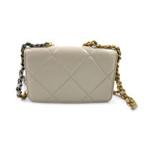 Chanel 19 Lammleder Beige
