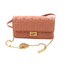 Fendi Woc Baguette en Cuir Rose