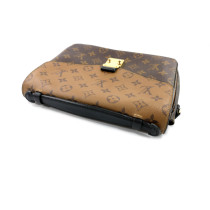 Louis Vuitton Métis Reverse Monogram