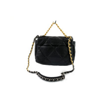 Chanel 19 Cuir Noir