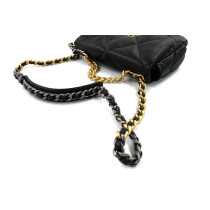 Chanel 19 Pelle Nera