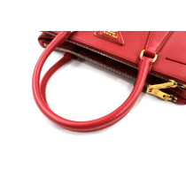 Prada Galleria Cuir Rouge