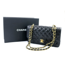 Chanel 11.12 Medium Pelle Caviar Nera