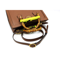 Gucci Diana Leder Braun