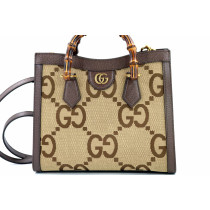 Gucci Diana Bamboo Bag Media GG Jumbo Beige