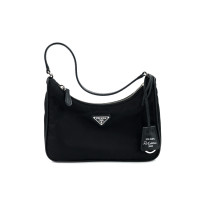 Prada Re Edition 2005 Nylon Schwarz