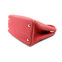 Louis Vuitton Capucines Rotem Leder