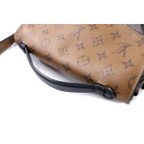 Louis Vuitton Metis Reverse Monogram