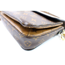 Louis Vuitton Metis Reverse Monogram
