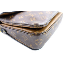 Louis Vuitton Metis Reverse Monogram