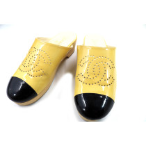 Chanel Ciabatte Mules Vernis Beige