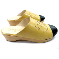Chanel Ciabatte Mules Vernis Beige
