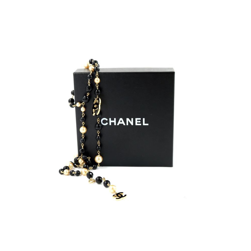 Chanel Collana Perle, Acciaio e Plastica Nero e Beige