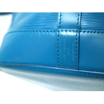Louis Vuitton Noe GM Epi Petrolio