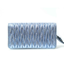 Miu Miu Pochette Pelle Matelassè Azzurra