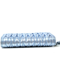 Miu Miu Pochette Pelle Matelassè Azzurra