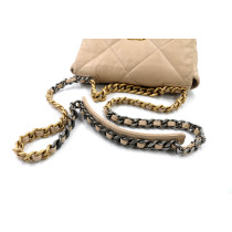 Chanel 19 Small Pelle Beige