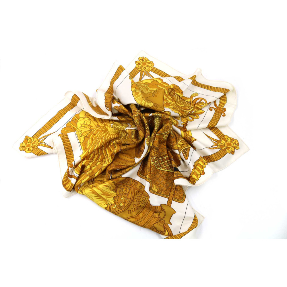 Hermes Foulard "Armets En Panache" Seta Avorio e Oro