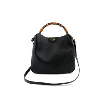 Gucci Diana Media Pelle Nera