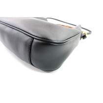 Gucci Diana Media Pelle Nera