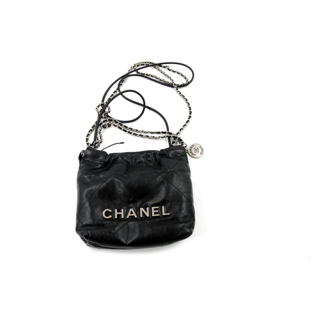 Chanel 22 Pelle Nera