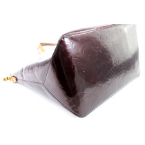 Louis Vuitton Bellevue Vernis Amaranto