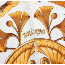 Hermes Foulard "Princes Du Soleil Levant" Seta Avorio e Oro