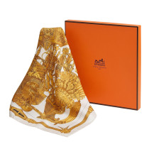 Hermes Foulard "Armets En Panache" Seta Avorio e Oro