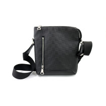 Louis Vuitton Discovery Pelle Nera