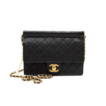 Chanel Borsa piccola con perle