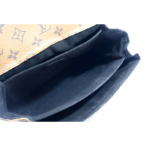 Louis Vuitton Metis Reverse Monogram